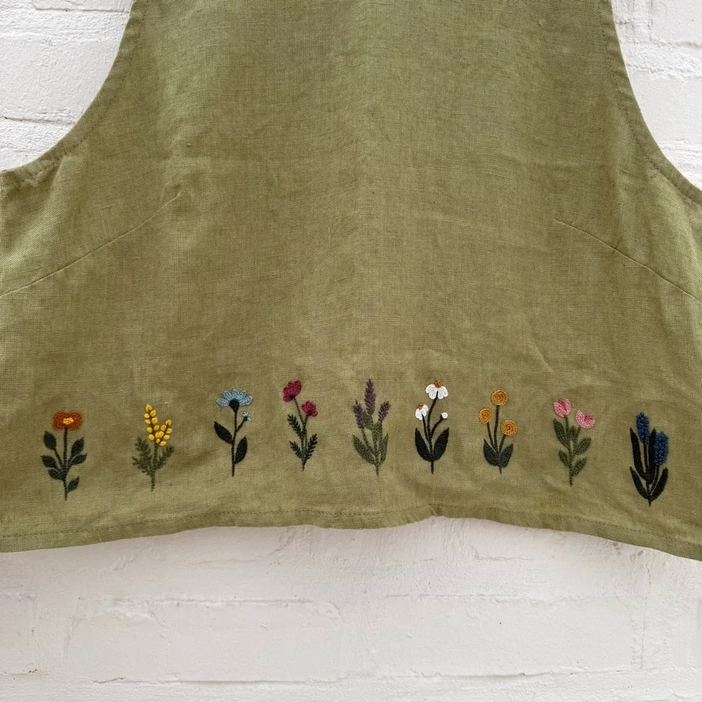 Linenfox | Hand-Embroidered Sadie Top | Medium - Picture 5 of 7